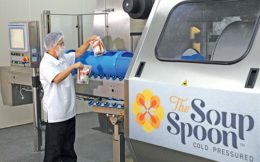 Anna Lim and Hiperbaric’s machine in The Soup Spoon. Source: Enterprise Singapore Anna Lim and Hiperbaric’s machine in The Soup Spoon. Source: Enterprise Singapore