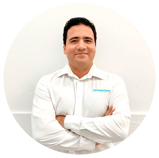 Vinicio Serment-Moreno Headshot redondo.jpg Vinicio Serment-Moreno Headshot redondo.jpg